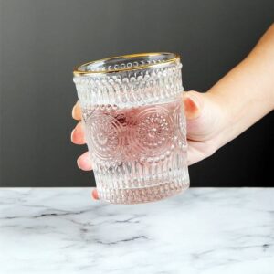 Vaso labrado con borde dorado